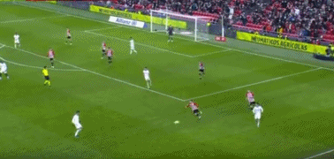 强势回归！萨内首次单场国家队比赛造3球，第二次梅开二度