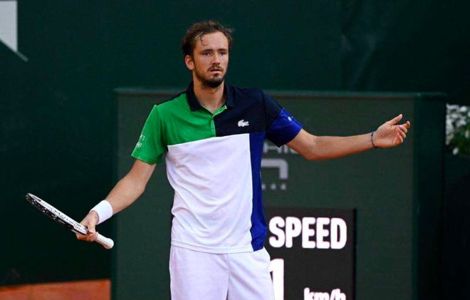 用冠军告别！雷速海报：布斯克茨&阿尔巴完成最后一舞，正式退役